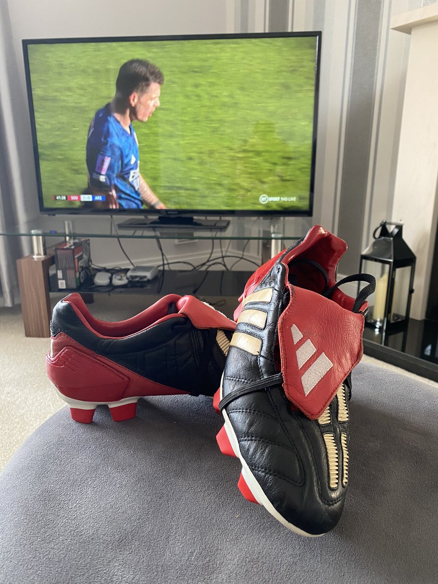 Robbie10Gal's tweet photo. @josemcdonnell87 Adidas Predator Mania FG 👌🏻 https://t.co/kCeXtCURV1