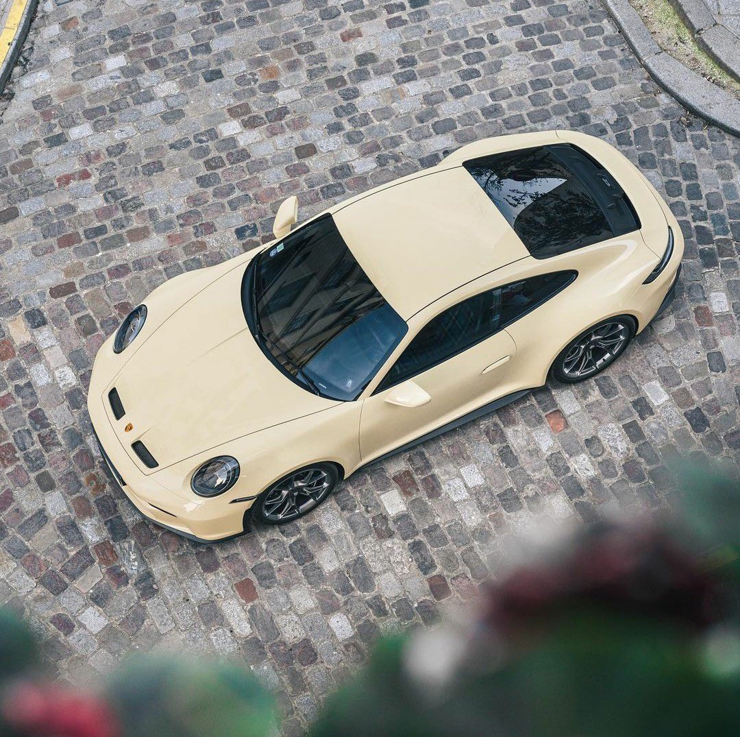 PorscheCIub's tweet photo. Paint-to-Sample Ivory 992 GT3 Touring https://t.co/xnDSwhxaWF