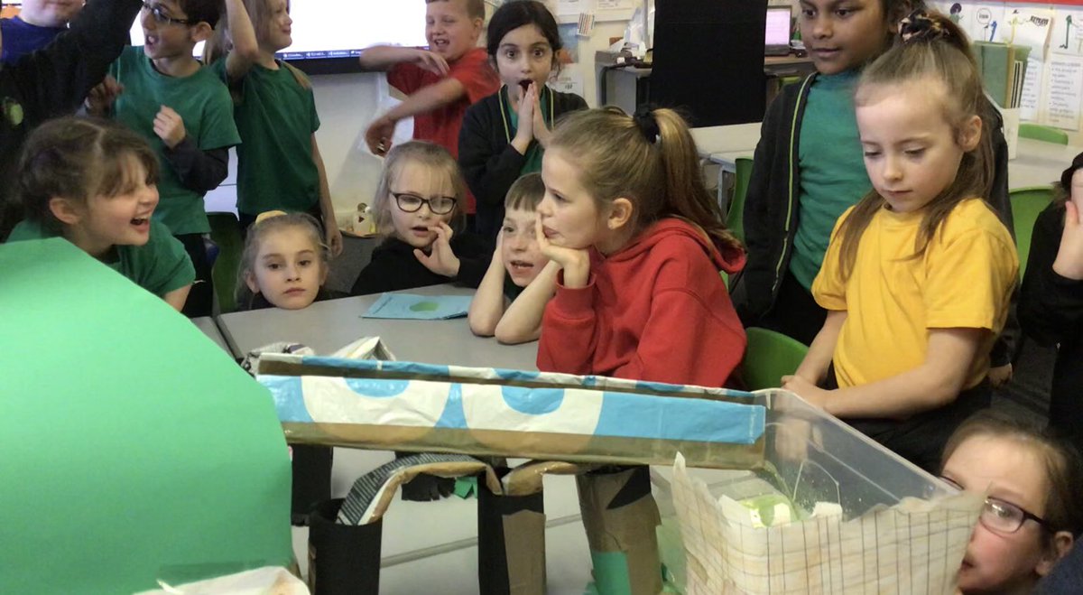 LindenRDCedar's tweet photo. After evaluating our model aqueduct, we re-built it with our improvements and tested it again. 🏛@Linden_DT #engineering #bridges #aqueducts #arches #Romans https://t.co/lKCYUBzwXH