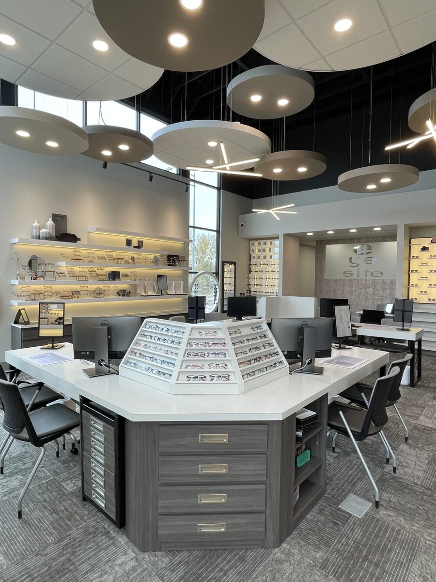 CreativeSrfcs's tweet photo. Things are looking crisp, clean, and clear now that our install team has completed the installation of these eye clinic custom displays.  You can see us now at Eye-Site Gallery in Sioux Falls.  We are open! #teamcreataive #displaycases https://t.co/7tXroGdn23 https://t.co/zc2zYz01Ah