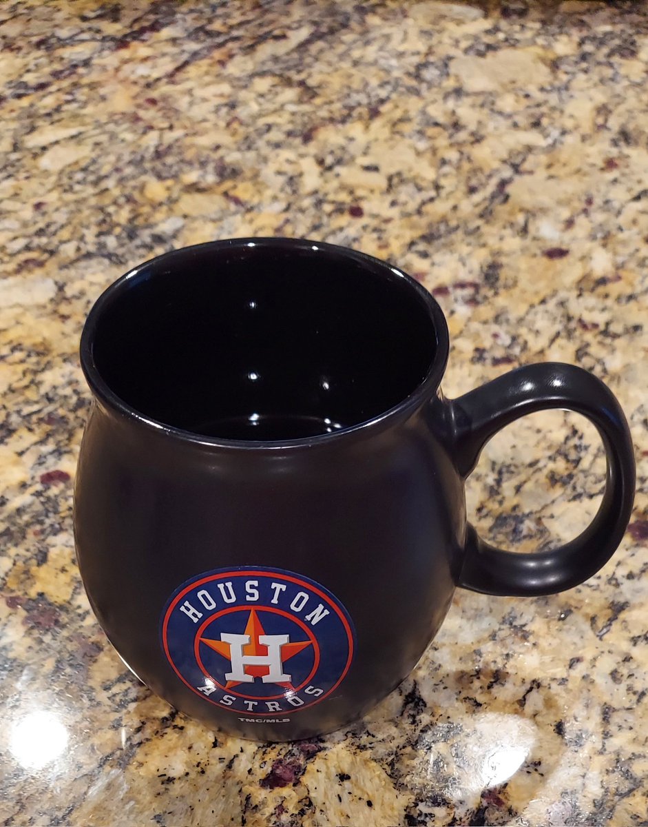 danvila64's tweet photo. #OpeningDay first coffee
#Ready2Reign https://t.co/lQONjA6xsI