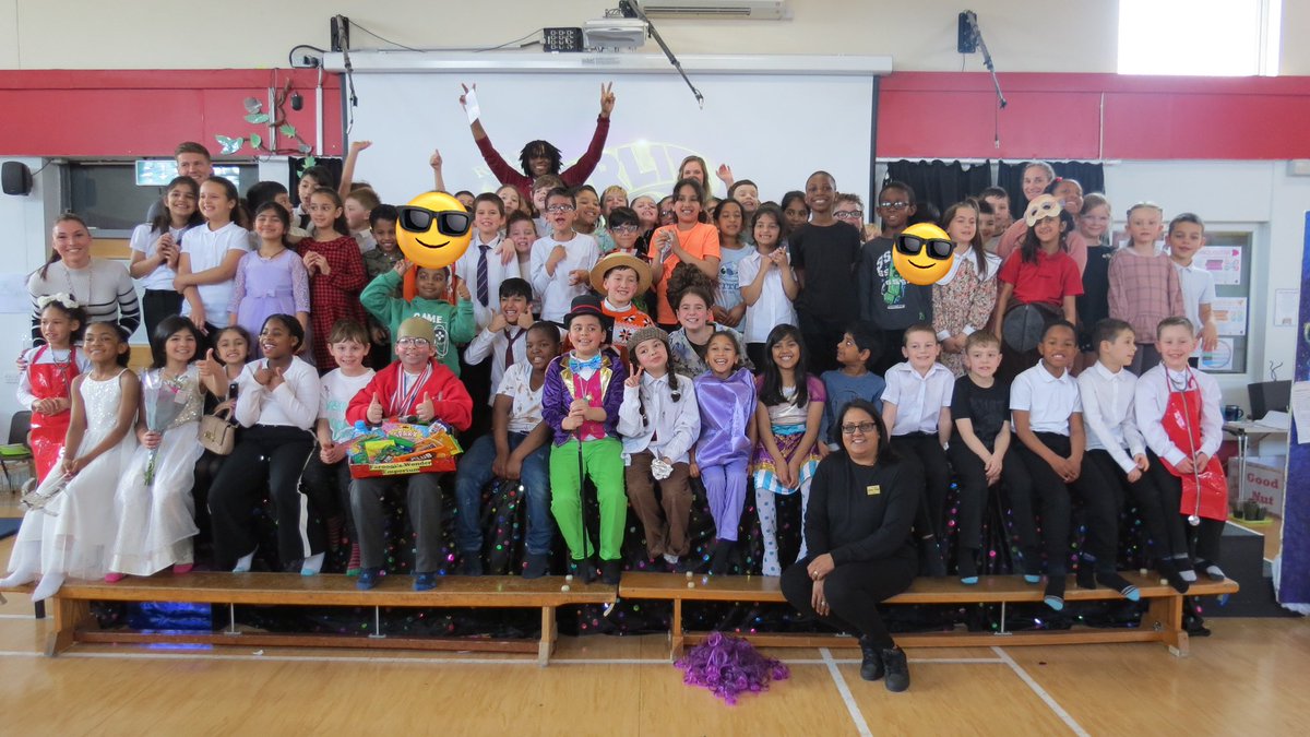 HillboroughJun1's tweet photo. A huge well done to Year 3 for their outstanding performance today! We are so proud of them and thank you to all of the pupils, parents and staff for their hard work. #TeamHJS https://t.co/IIe7Os7g4S