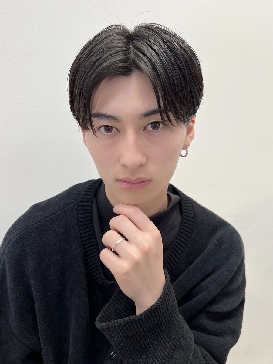 evoke_yufune's tweet photo. 艶センターパート

#心斎橋メンズカット #心斎橋メンズパーマ #ニュアンスパーマ #ニュアンスカール #アップバング #メンズカット #メンズパーマ #メンズスタイル #スパイラルパーマ #波巻きパーマ #ツイストスパイラルパーマ https://t.co/TuYXAHTJQP
