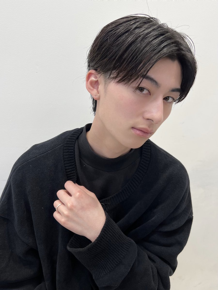 evoke_yufune's tweet photo. 艶センターパート

#心斎橋メンズカット #心斎橋メンズパーマ #ニュアンスパーマ #ニュアンスカール #アップバング #メンズカット #メンズパーマ #メンズスタイル #スパイラルパーマ #波巻きパーマ #ツイストスパイラルパーマ https://t.co/TuYXAHTJQP