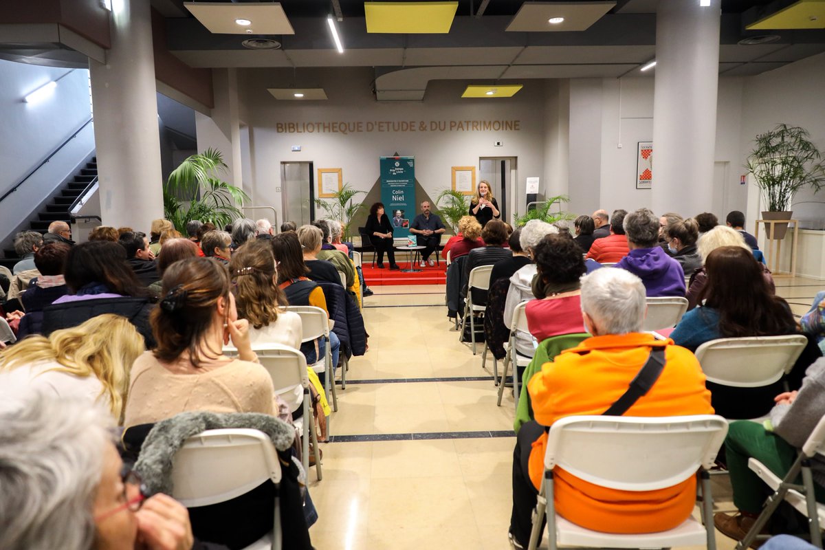 Quelques photos de la rencontre d'ouverture du Printemps du Livre avec Colin Niel à la bibliothèque d'étude et du patrimoine hier soir. Un grand merci à tous d'être venus si nombreux !
Rencontre animée par Fanette Arnaud
Photos d'Ariane Poillet
#PDLGrenoble2023 <a href="/VilledeGrenoble/">Ville de Grenoble</a>