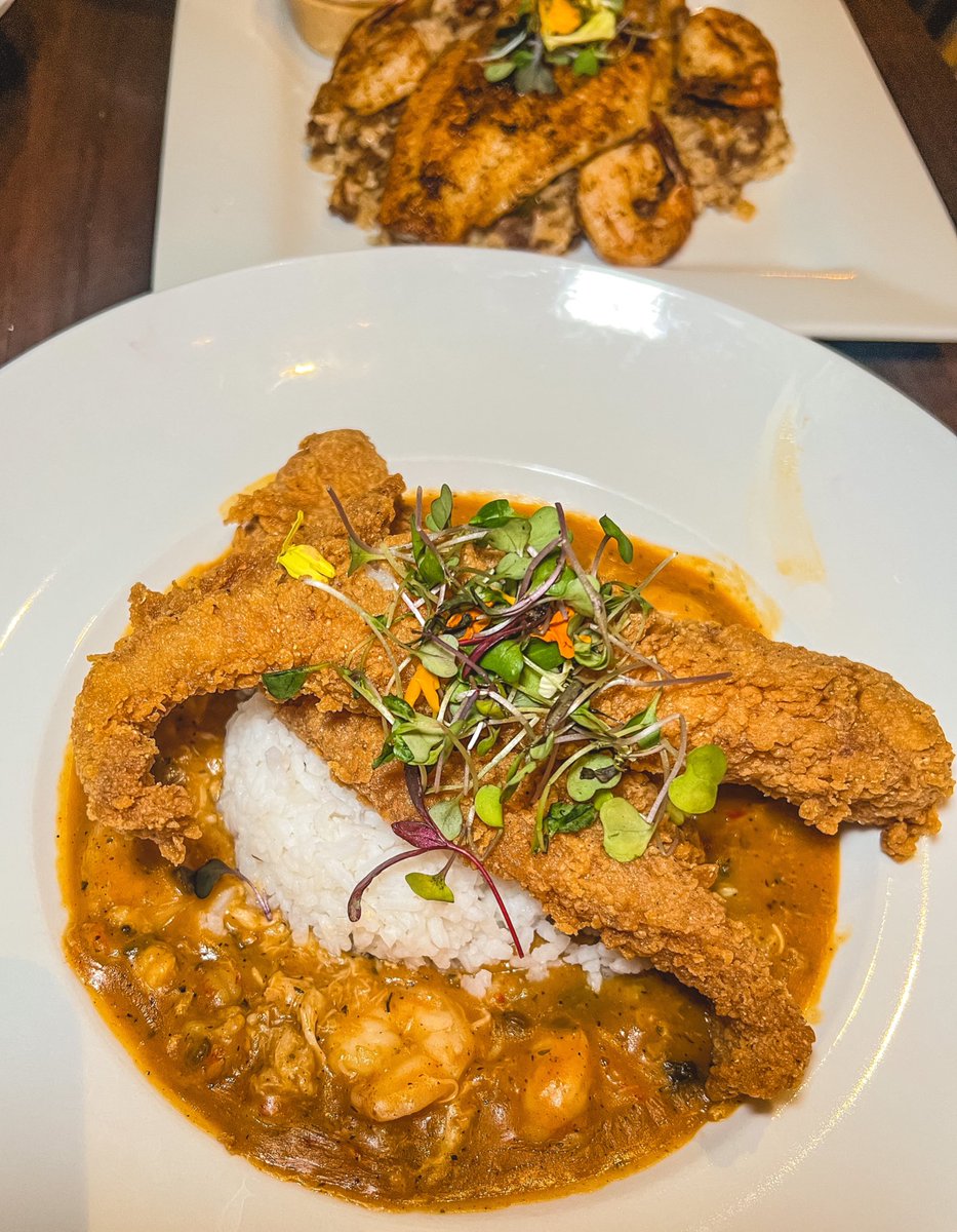 DubbsGrubs's tweet photo. Since I fw the brunch, I checked out the dinner and it hit 🔥 

- Seafood Mac 
- Hot Honey Chicken Sandwich &amp; Wings 
- Cajun Pasta 
- Catfish over Ettoufee &amp; a lot more. 

Tons of daily specials and I head the crawfish is fire too. 

📍Local Tap &amp; Table 
3333 Harry Hines Blvd DTX https://t.co/vXqZ5r8d5S