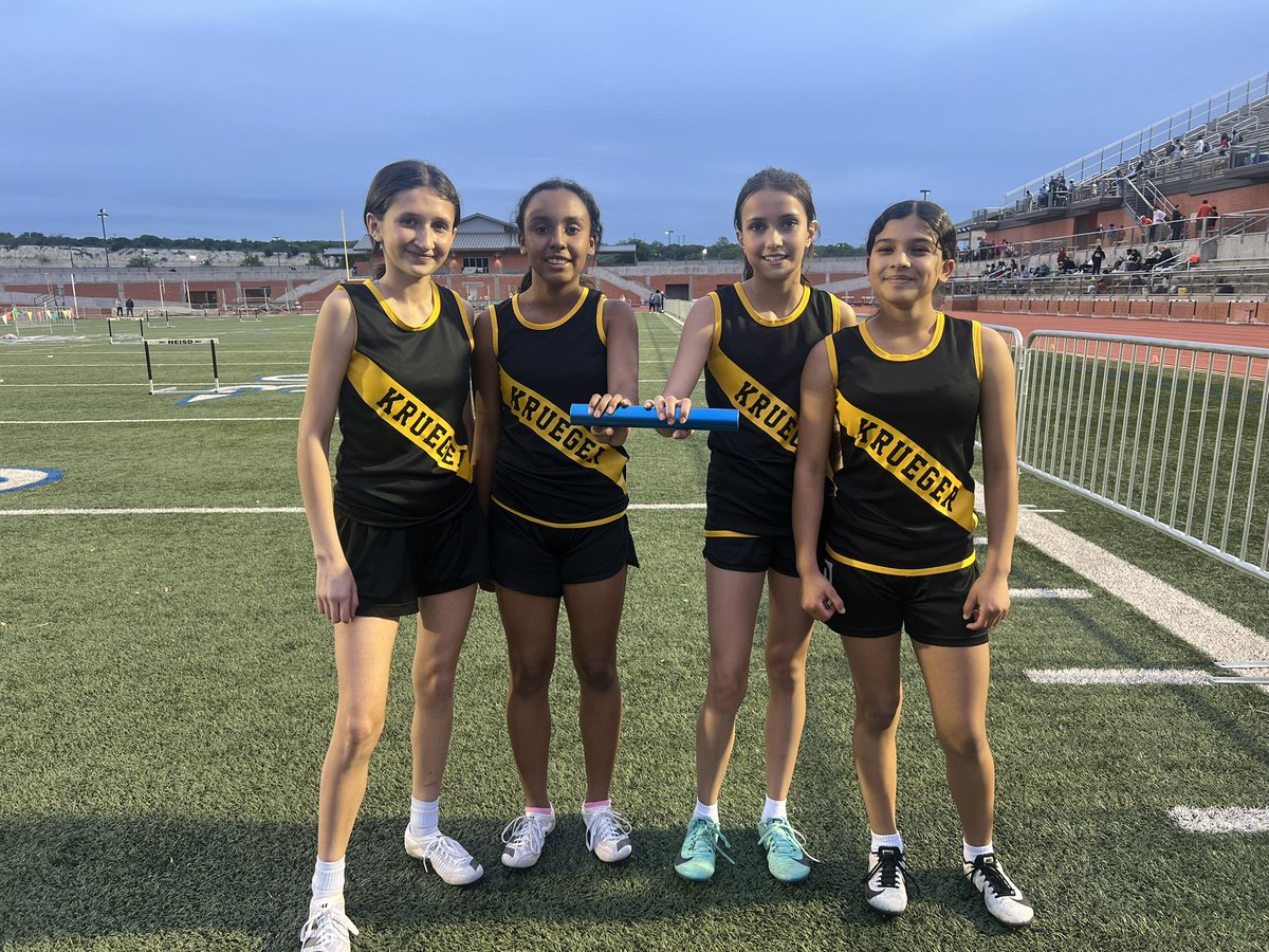 Congratulations to our Meet of Champs qualifiers! Way to work hard last night ladies!