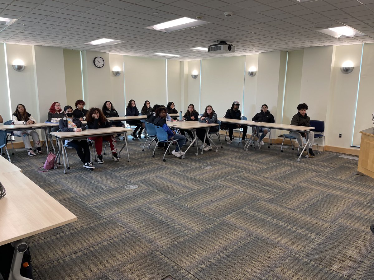 BCHSAVID's tweet photo. AVID students visiting UCONN https://t.co/hMZSB80EXG