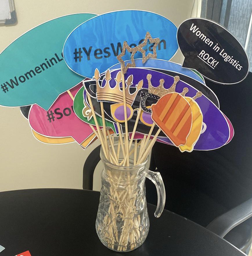 WomenLogsSSD's tweet photo. Preparations underway for the #womeninlogistics #network event happening tomorrow! #WiLNSSD #SSOT @logcluster https://t.co/xMA3HFm0fU