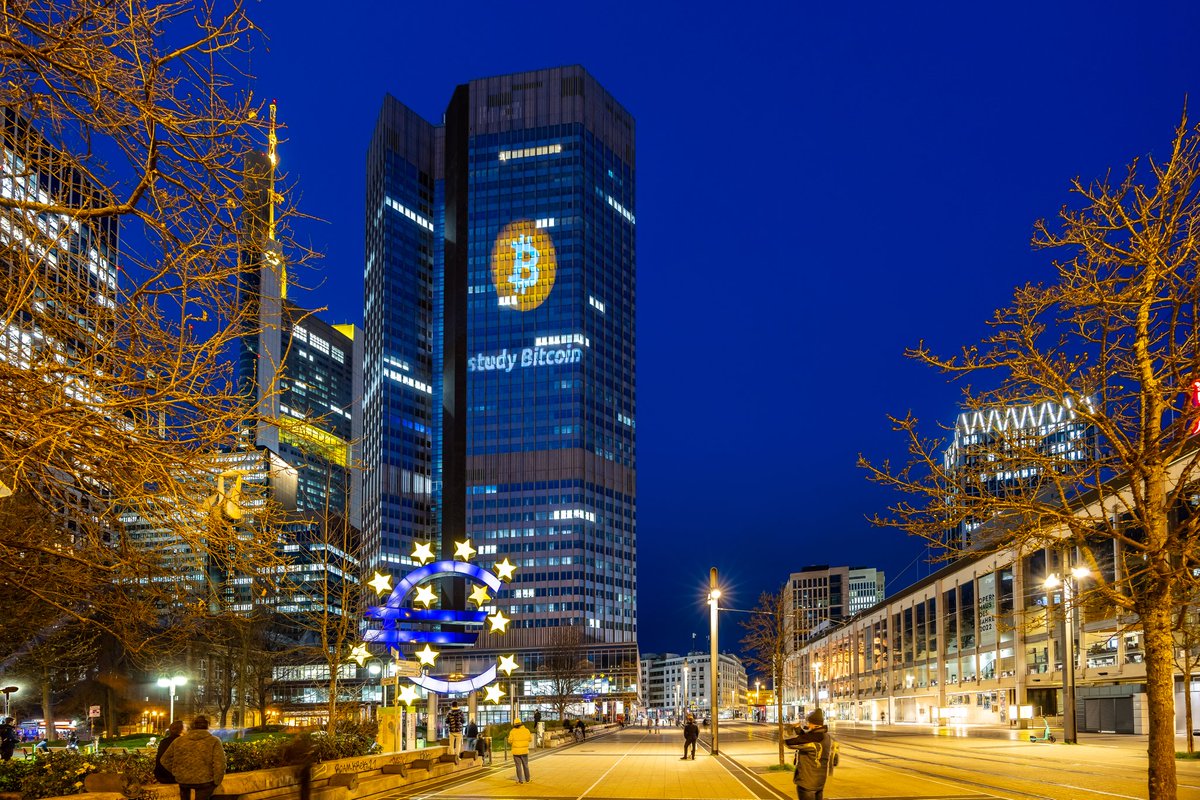 TuurDemeester's tweet photo. "Bitcoin" projected on the Seat of the ECB in Frankfurt. Another memorable moment in monetary history. Will be avoided by TV news in Europe. Still happened. 🦇 https://t.co/gdVL5lr6kh