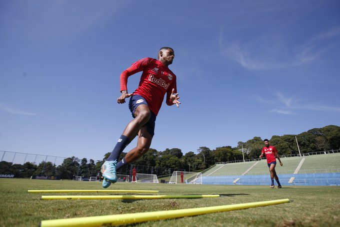 Após perder Artur para o Palmeiras, Red Bull Bragantino anuncia colombiano de 21 anos