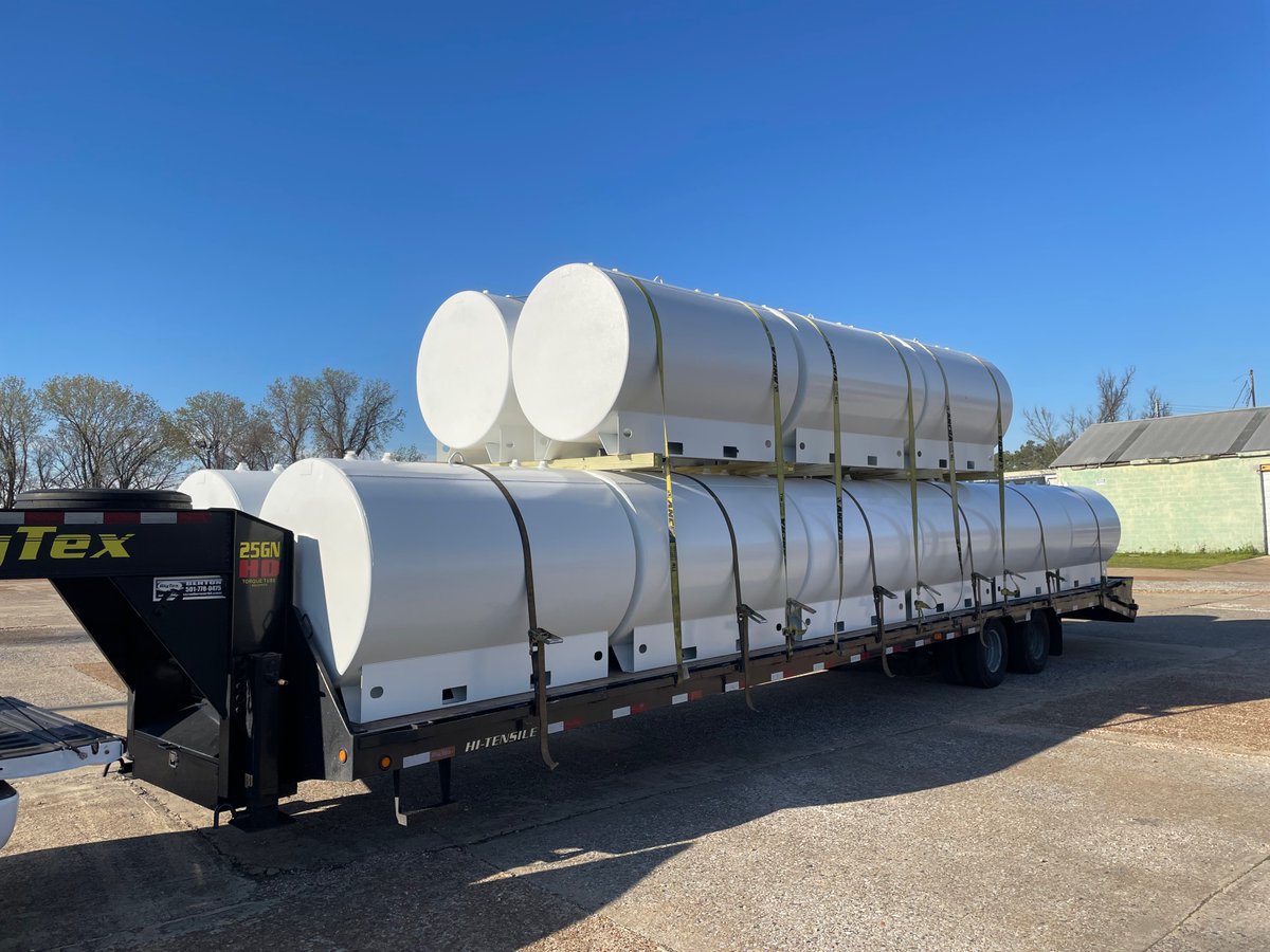 NewberryTanks's tweet photo. STI-Flameshield, Lube Oil, Skid and Fire Pump Tanks, oh my! This #TankThursday, we see lots of tanks shipped this week to Texas, Missouri, Virginia, Florida and other states!
#STISPFA #Flameshield #LubeOil #OilandGas #PetroleumTanks https://t.co/v6wYItHoVz