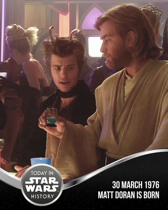 SWAguasClub's tweet photo. #UnDiaComoHoy: El 30 de marzo de 1976 nace Matt Doran (@mattdoran22).

Matt interpretó a Elan Sleazebaggano, el alien que intenta venderle #DeathSticks a Obi-Wan Kenobi en #ElAtaqueDeLosClones. https://t.co/wkm4q7ux0Y