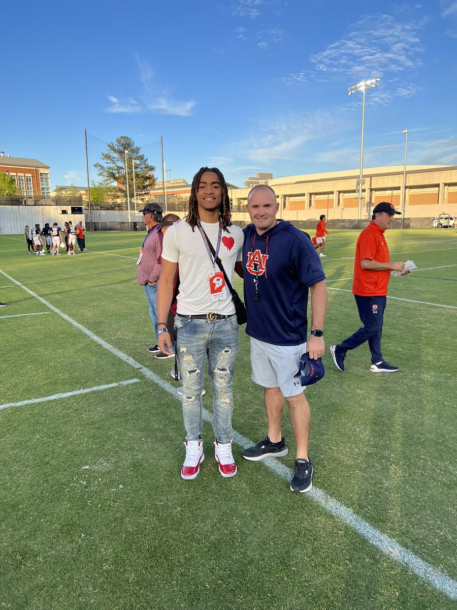yoboijj41's tweet photo. Had a great time on the Plains yesterday! Enjoyed seeing my bro work! #WarEagle 🦅@AuburnFootball @CoachA_AU @ZacEtheridge4 @FaulkKeldric https://t.co/dM0lyvo2EF