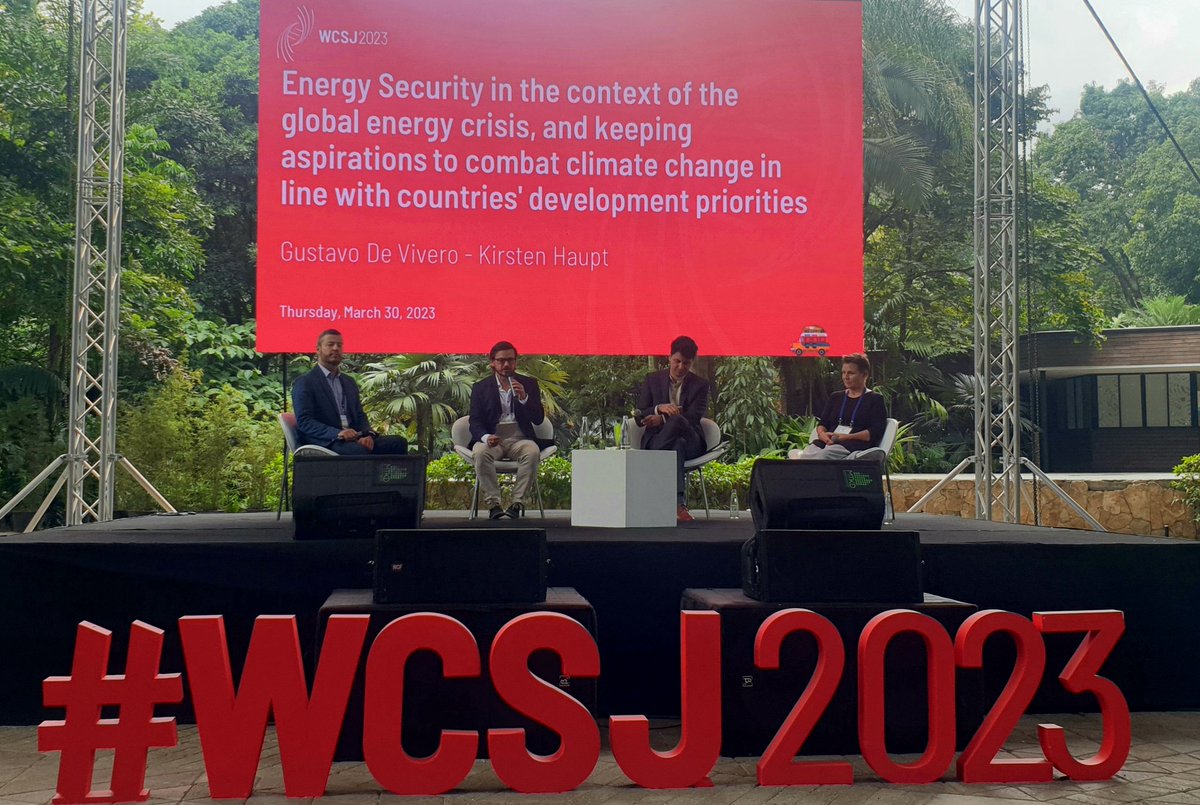 stevenhall15's tweet photo. Great to hear global views on the energy crisis and the future of the energy market. Getting out of a European centric view of the future is essential. #energy #SustainableDevelopment #renewables #fusion #wcsj2023 #absw #rwe https://t.co/k8gK3E90Op