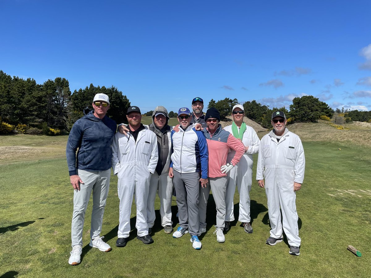 btreadwell18's tweet photo. What a day we had at Pac yesterday with this motley crew…
@bullfrog111 @BandonDunesGolf By the way, if…sorry….when you go to Bandon, take a looper.  Such an amazing part of the experience.  These guys were awesome.  We laughed for 4 hours.  Cheers boys! https://t.co/jq6hwCrI5g