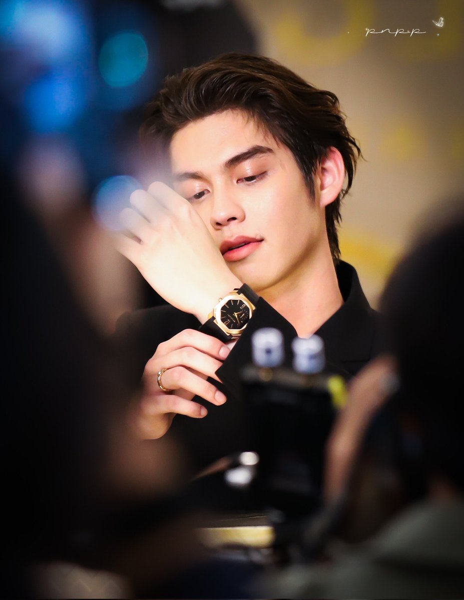 น้องไบร์ทใส่เรือนนี้รึเปล่าลูกก หรือว่าๆๆเคมเปญ BulgariWatches ที่กำลังปล่อยอยู่ในช่วงนี้ แต่น้องใส่ OctoFinissimo อ่ะยังไงดีๆๆ🥶