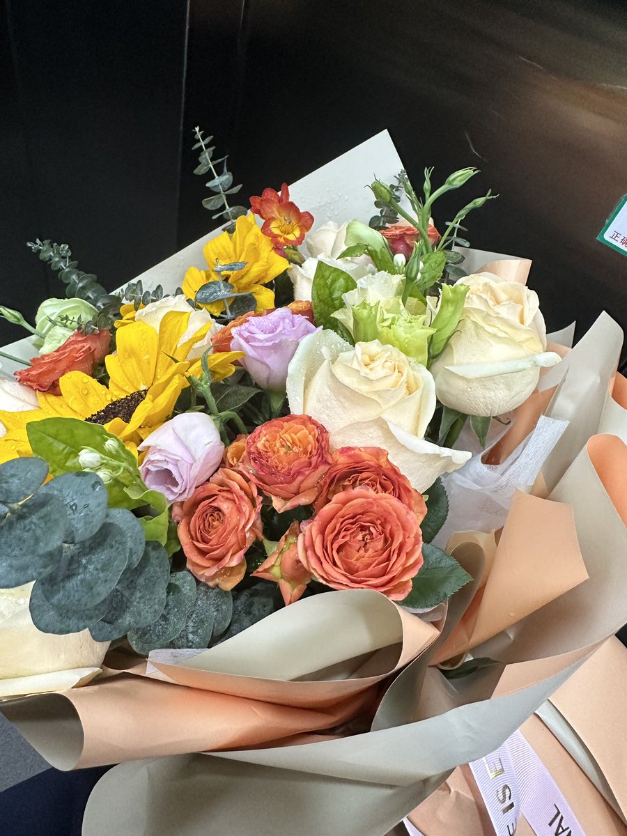 bubblewink's tweet photo. 💐 https://t.co/Yu7z3J5bVL