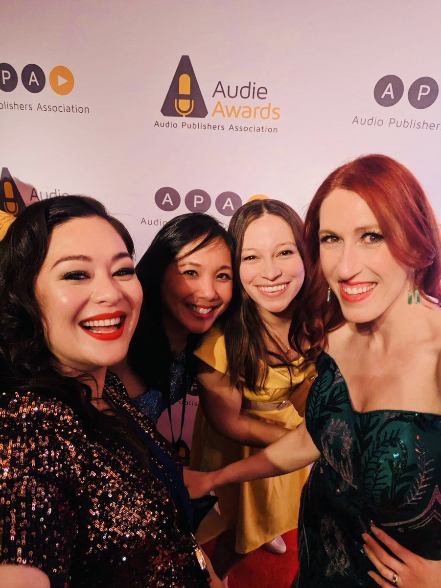 jennaquino25's tweet photo. Had a wonderful time at the Audie Awards Gala in NYC! #actor #voiceactor #globalactor #narrator #loveaudiobooks https://t.co/IpXJQsG9Mf