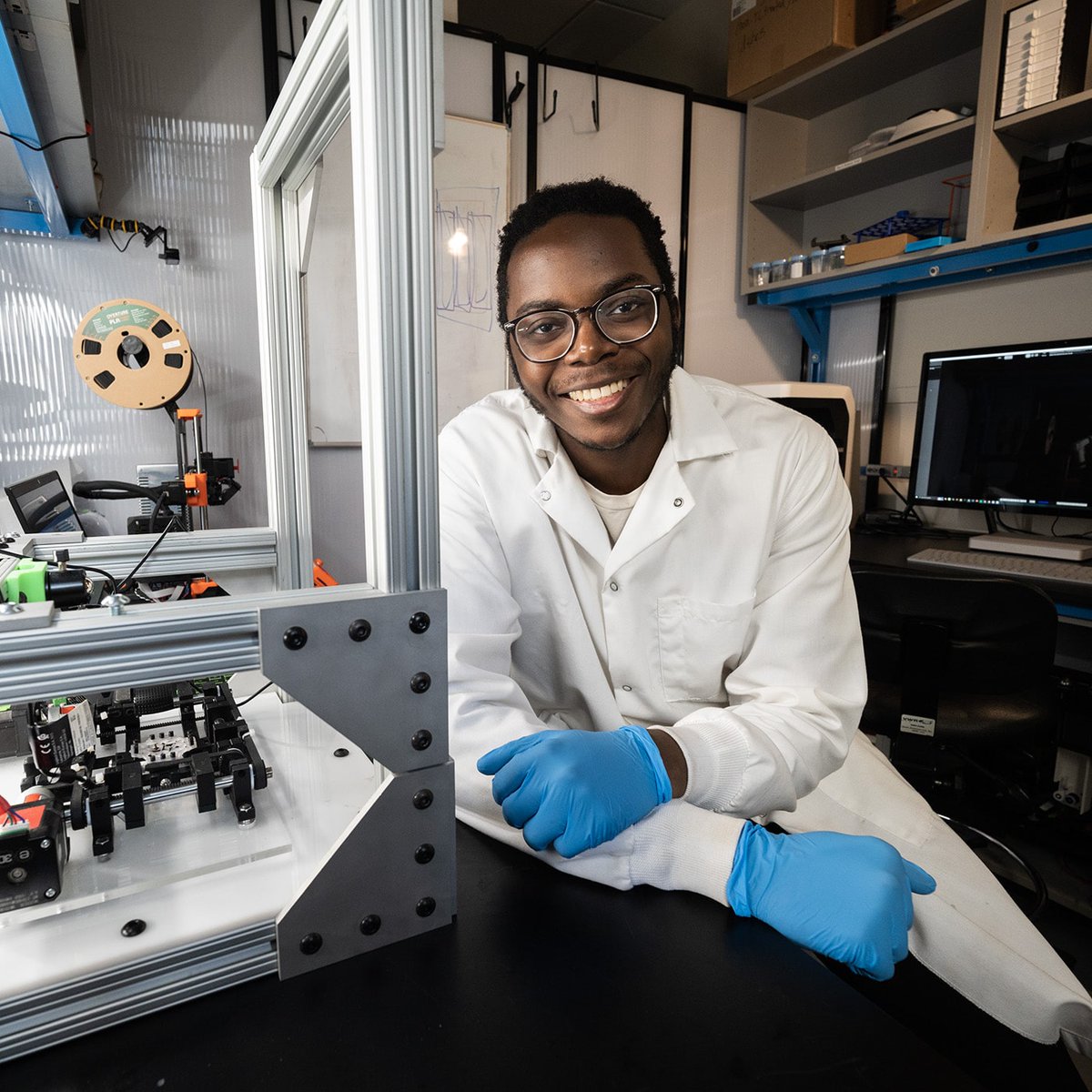 cmu_oursd's tweet image. Undergraduate uses SURF grant to aid research into small, biodegradable robots
cmu.edu/news/stories/a…