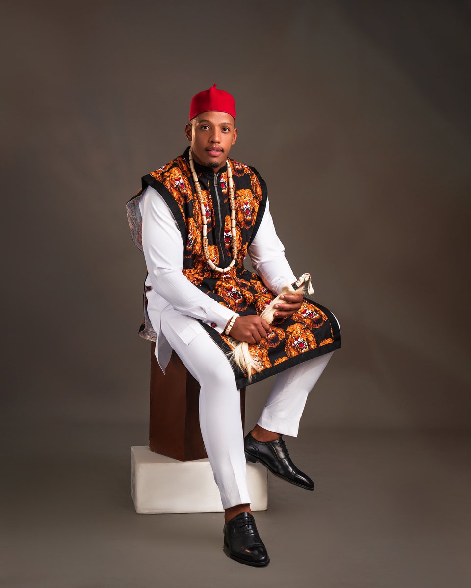 JuicyJay_Siya's tweet photo. IGBO KWENU!

Nigeria was amazing, I had a wonderful experience and I can say I came, I saw and I will be back again. Thank you to my team, thank you juicy gang 🏉🏈

IKENNA IS SAYING NDEWO 🙏🏼🧡

#JuicyJayTheBrand #JuicyJay https://t.co/Dg9F5zTTA5