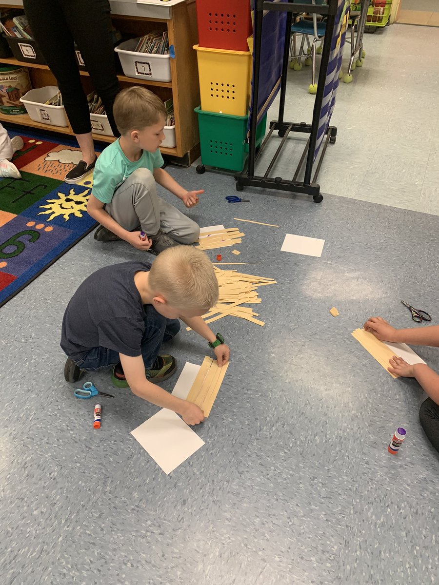 mitzi_ledford's tweet photo. Huff and puff! Studying force and motion with the Three Little Pigs! Houses made of Paper, Sticks, or Bricks, and an anticipated visit from “the Big Bad Wolf”!! @GreenValley_828 @WataugaSchools @gigi_upchurch https://t.co/a29VsA09OC