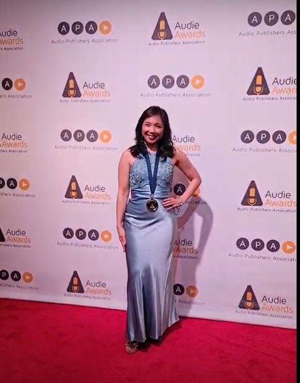 jennaquino25's tweet photo. Had a wonderful time at the Audie Awards Gala in NYC! #actor #voiceactor #globalactor #narrator #loveaudiobooks https://t.co/IpXJQsG9Mf