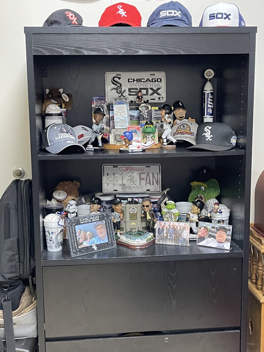 jrusslaw's tweet photo. It's baseball's Opening Day! Although I don't think the White Sox are going to do much this year, I am still a "dyed-in-the-wool" devoted fan! Let's Go-Go, You White Sox!  My office features a lot of Sox memorabilia. #WhiteSox #Openingday #jrusslaw https://t.co/sVubRlvrqt
