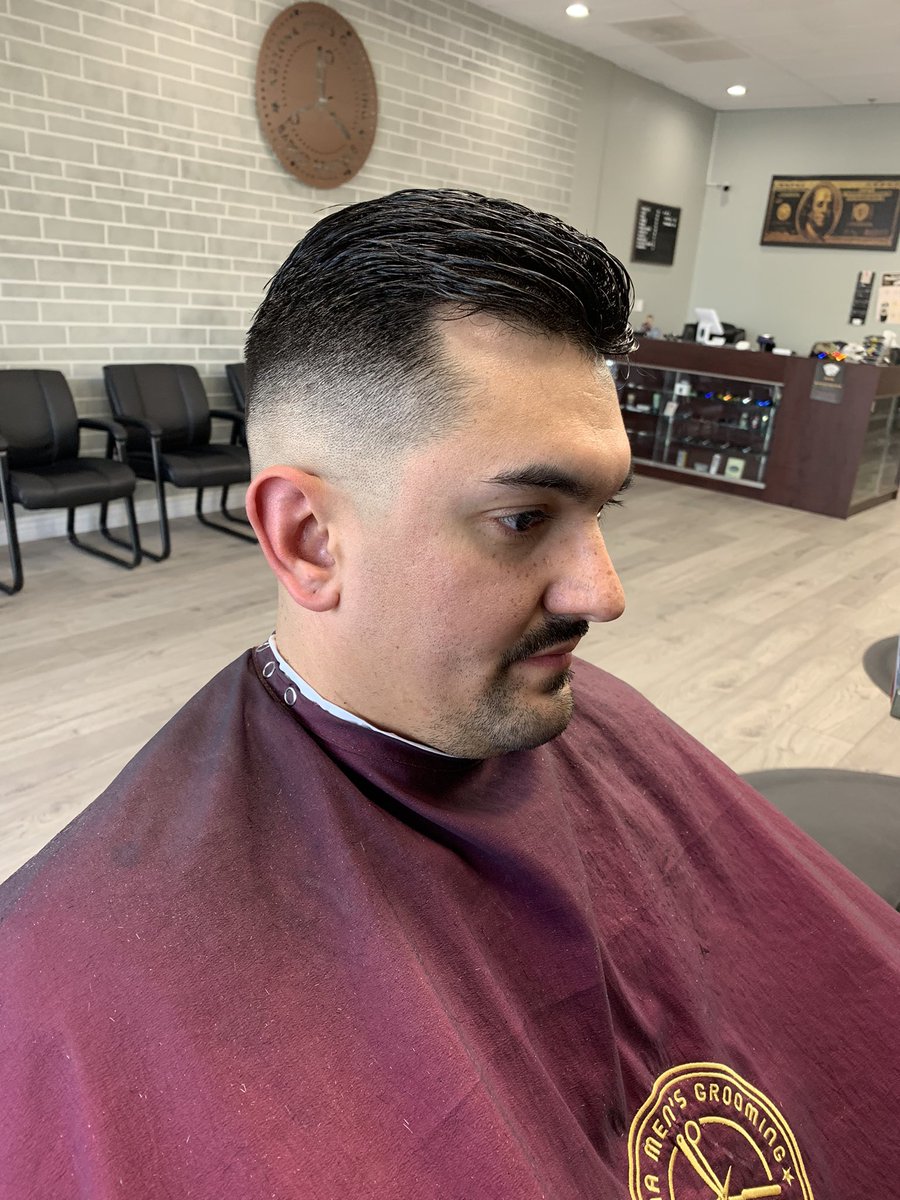 GroomingArizona's tweet photo. Phoeinx top rated barbershop #freshcut #Phoenix https://t.co/16j3Frjc1V
