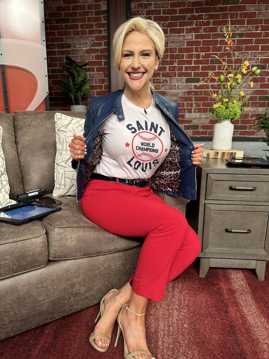 GreatDayStLouis's tweet image. Happy Opening Day to our @Cardinals❣️
Tune in for another half hour of fun on #GDSTL. ⚾️