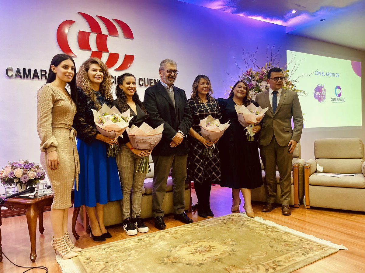 cccuenca's tweet photo. Anoche se realizó nuestros evento  “𝗠𝘂𝗷𝗲𝗿𝗲𝘀 𝗟í𝗱𝗲𝗿𝗲𝘀 𝘆 𝗘𝗺𝗽𝗿𝗲𝘀𝗮𝗿𝗶𝗮𝘀” , escuchamos testimonios inspiradores y enriquecedores, agradecemos a nuestras panelistas y la asistencia de nuestras socias.
.
.
#orgulloccc #mujeres #Marzo2023 #Cuenca #Ecuador https://t.co/dAXnTXerA3