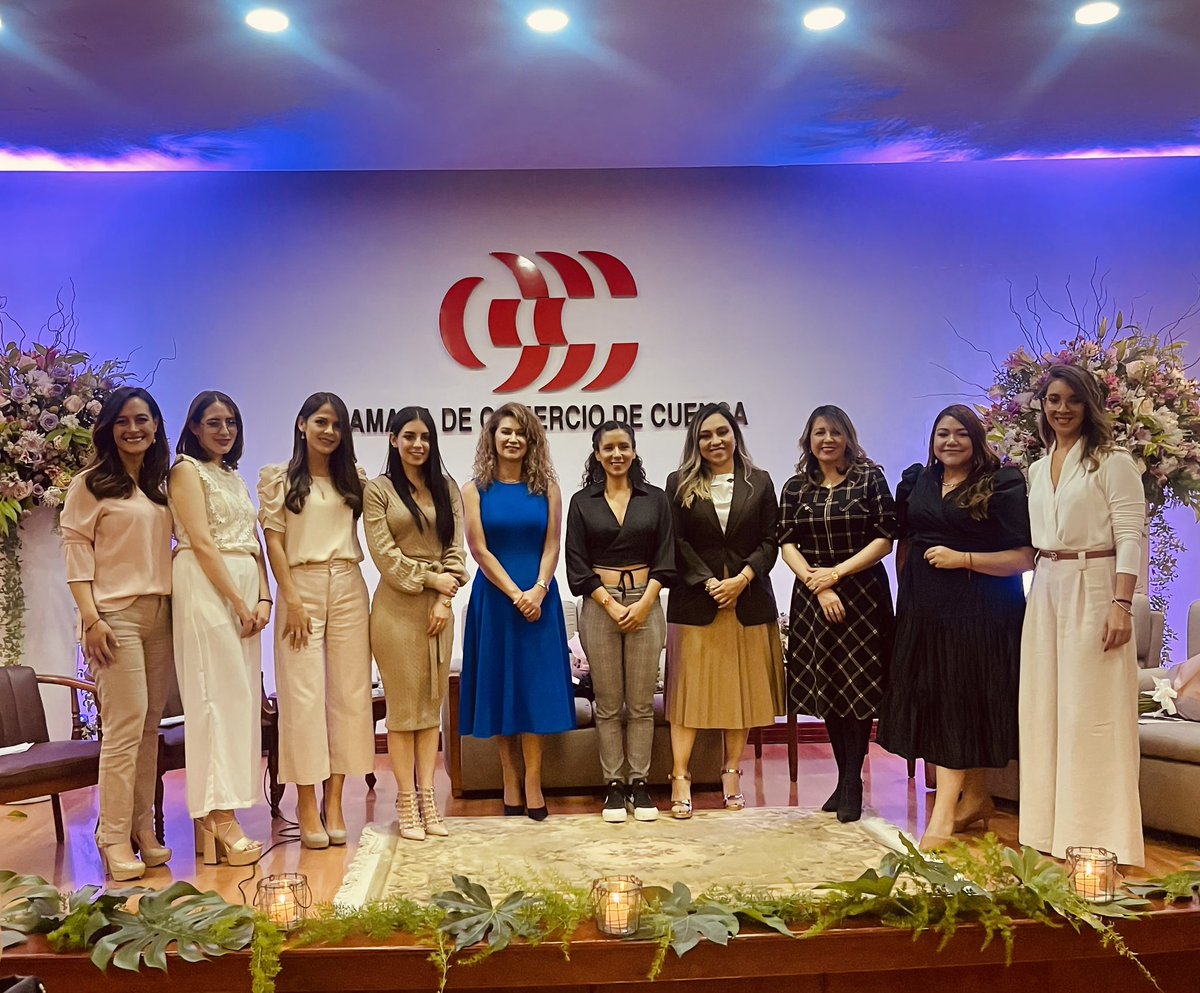 cccuenca's tweet photo. Anoche se realizó nuestros evento  “𝗠𝘂𝗷𝗲𝗿𝗲𝘀 𝗟í𝗱𝗲𝗿𝗲𝘀 𝘆 𝗘𝗺𝗽𝗿𝗲𝘀𝗮𝗿𝗶𝗮𝘀” , escuchamos testimonios inspiradores y enriquecedores, agradecemos a nuestras panelistas y la asistencia de nuestras socias.
.
.
#orgulloccc #mujeres #Marzo2023 #Cuenca #Ecuador https://t.co/dAXnTXerA3