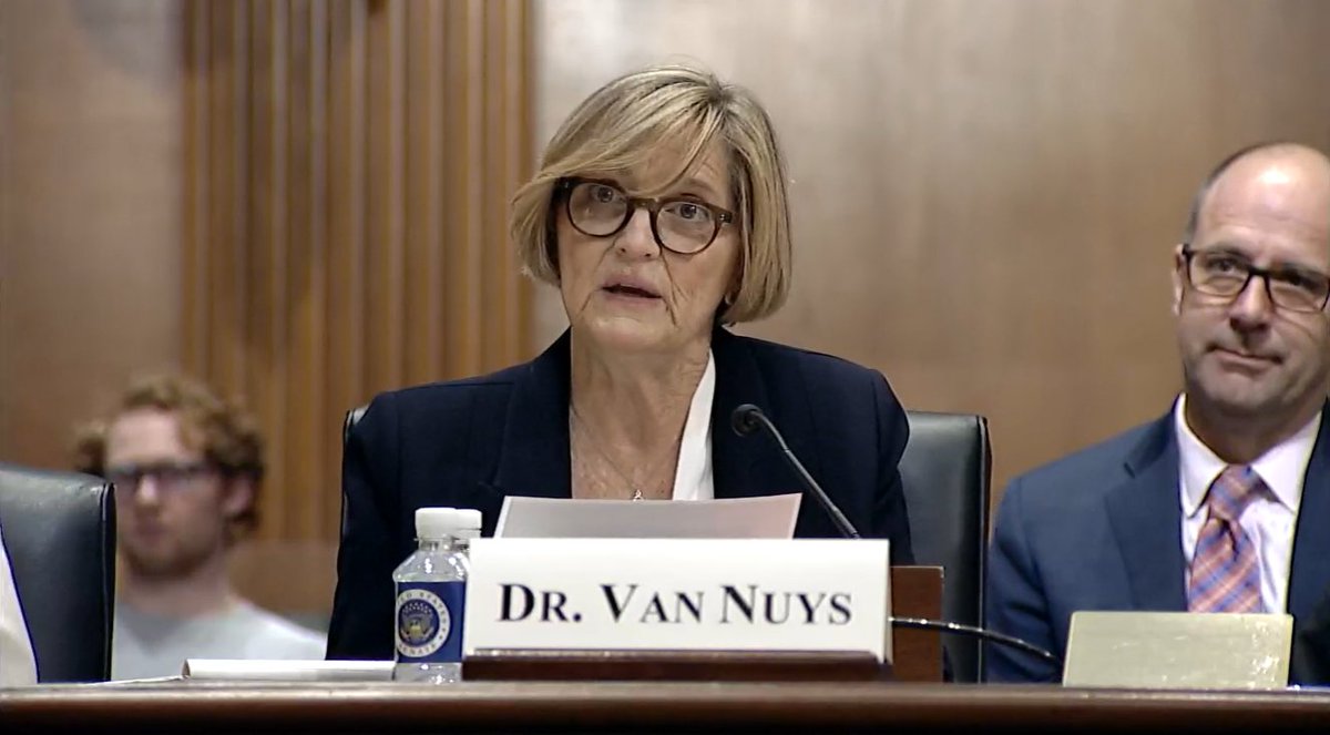 Today, Schaeffer's Karen Van Nuys is testifying at <a href="/SenateFinance/">Senate Finance Cmte</a> on her PBM research:
"First, in some circumstances, PBMs raise drug costs...Somehow, involving the PBM and the health plan in the transaction increased drug costs by 21%" among 184 generics

finance.senate.gov/hearings/pharm…