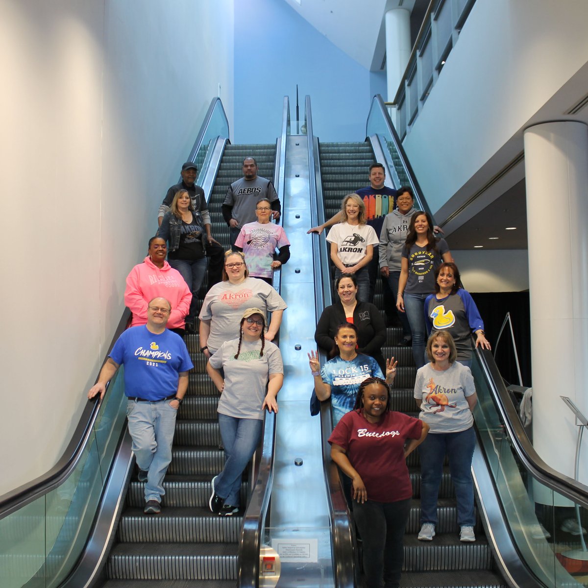AkronSummitCVB's tweet photo. Happy #330ShirtDay from the ASCVB! Are you showing off your #330Pride today? https://t.co/KD9qq11svJ