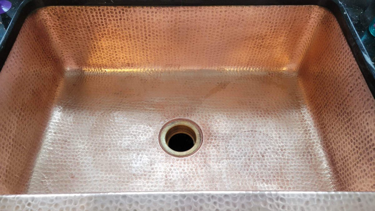 barkeeperfriend's tweet photo. Pat your patina goodbye with Bar Keepers Friend! Ericka W. shared this copper sink clean with us after using our powder cleanser. We don't know about you, but we aren't missing that patina...π€§β¨π§½πΌπ·πΈ #SpringIntoBKF https://t.co/rULMpYxNWs