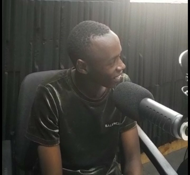 HCamander's tweet image. What do u know about me