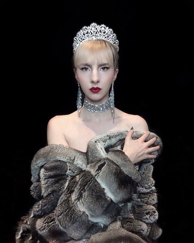 FurGoddessSlave's tweet photo. We are not worthy 🙇
Submit to your Queen @Fur_Goddess 

Worship. Tribute. Obey.

Fur FurFetish Femdom Findom https://t.co/cjUOtUTtIM