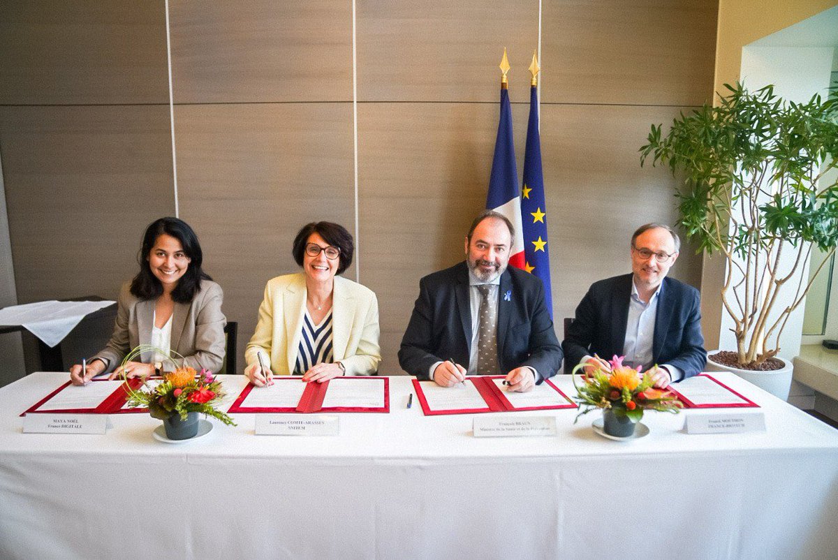 #RT <a href="/FRdigitale/">France Digitale</a>: RT <a href="/FrcsBraun/">François Braun</a>: Grâce à cet accord, la France devient le 1er pays de l’Union européenne à généraliser le remboursement de solutions de télésurveillance médicale, dès cet été. Nous facilitons leur accès car elles améliorent le quotidien de…