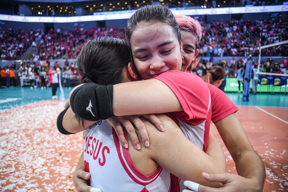 Ericaaaa00's tweet photo. Thankyou Lord!! Binigyan mo si Jema ng Isang taong Mamahalin kung Sino at ano pa Siya. Deserve na deserve nyang Mahalin pabalik. Lahat ng magandang Bagay sa Mundo Deserve ng dalawang to. Salamat Ama Pinagtagpo mo Po Sila🖤
#Jella
#Ellma https://t.co/nQOghSsDm5