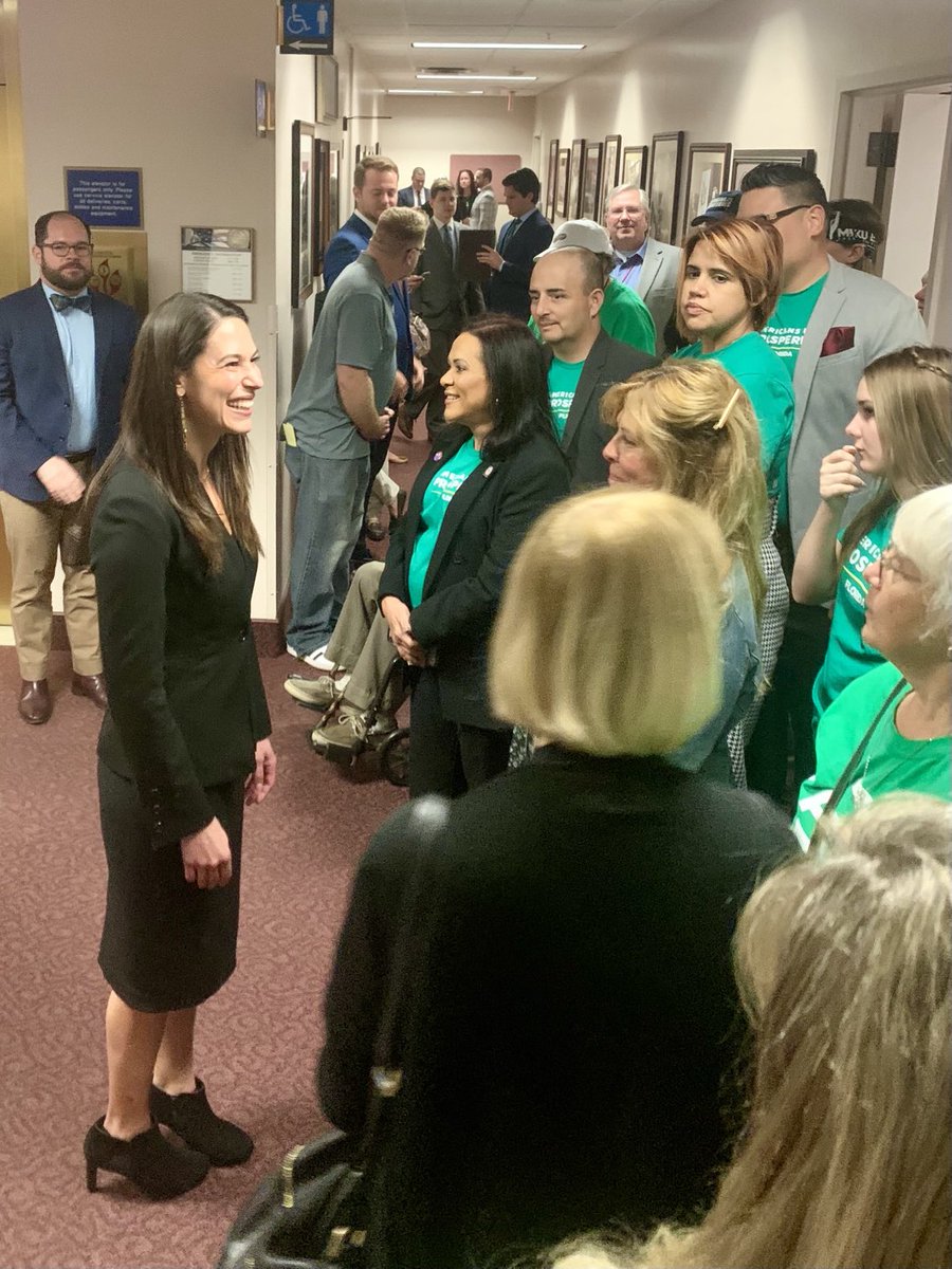 ⁦⁦@AFPFlorida⁩ had a great time getting to stand in support of #HB5 today in the ⁦@myflhouse⁩. We appreciate Representative Esposito sponsoring this great bill and taking the time to meet with our volunteers after her bill passed with bipartisan support. #FlaPol