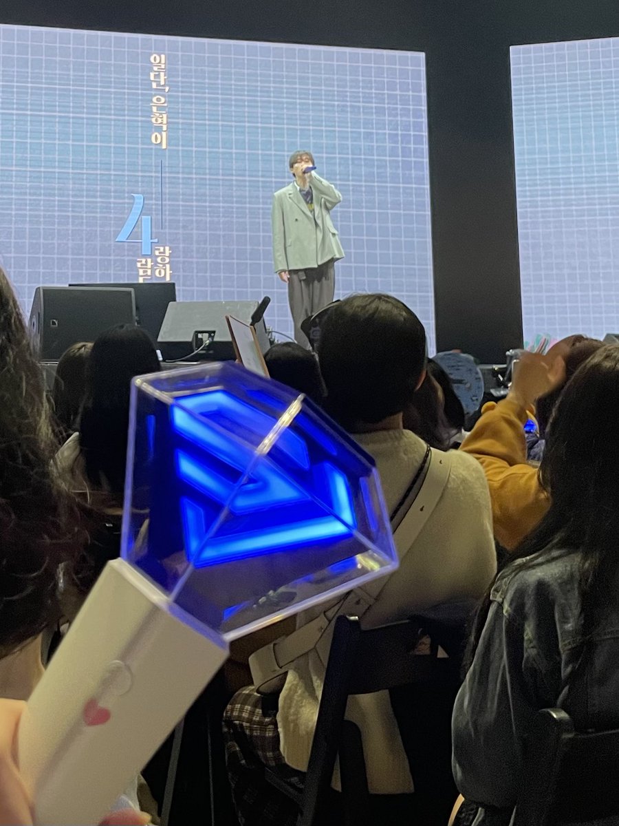 YvetteLin12's tweet photo. 230330 
<일단, 은혁이 4랑하는 4람들의 파티>
평생 응원 할게요💙
@AllRiseSilver 
#은혁 #EUNHYUK #혁재
#은혁생일 #일단은혁이 
#슈퍼주니어 #SUPERJUNIOR https://t.co/yvOUL8MI3l