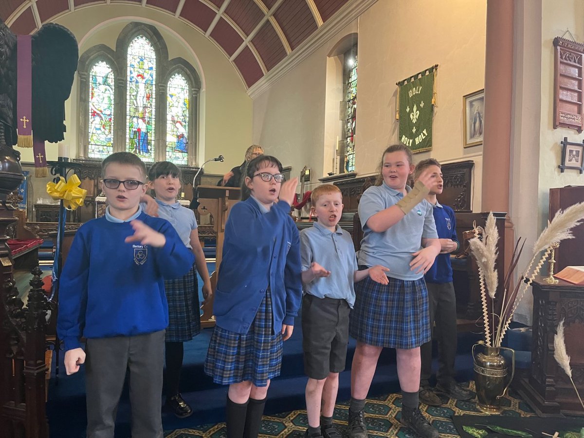 RectorySchool's tweet photo. A special thanks to our children who enthusiastically led the actions and to all the adults who joined in!
🙌🙌🙌 https://t.co/wM4nbasnxK