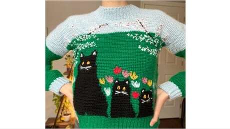 People love this crocheted Maud Lewis sweater — but it's not for sale ift.tt/nNU3Pkj