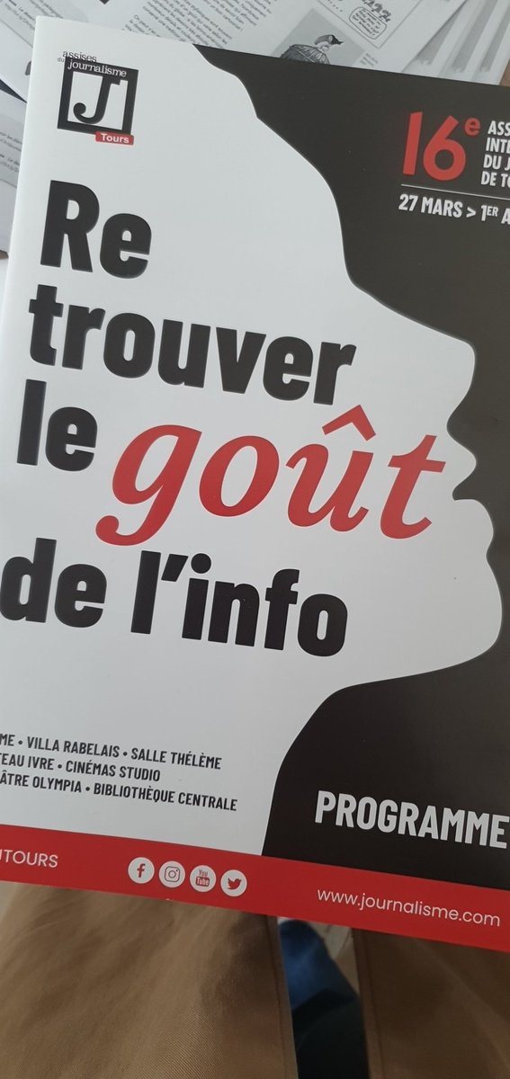 🎬 Clap de fin sur la 16e édition des <a href="/LesAssises/">Assises du Journalisme</a> au <a href="/mametours/">MAME</a> ! 
Plus de 4️⃣0️⃣0️⃣ collégiens et lycéens de l'<a href="/ac_orleanstours/">Académie d'Orléans-Tours</a> ont participé à cet événement exceptionnel en #EducMediasInfo 
🙏 <a href="/bouvier_jerome/">Jerome Bouvier</a> 
 <a href="/MarieLaureAugry/">Marie-Laure Augry</a> <a href="/MarieJansenH/">Marie Jansen</a> <a href="/EvaRenauxRubio/">Eva Renaux Rubio</a>