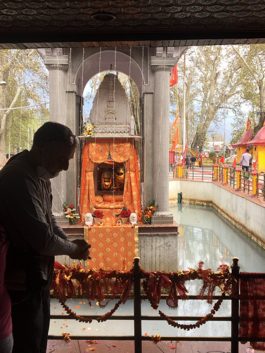 viru361's tweet photo. On the auspicious day Ram Navami some of the clicks from Kheer Bawani Temple Srinagar #RamaNavami https://t.co/XnKVtl9Zwi