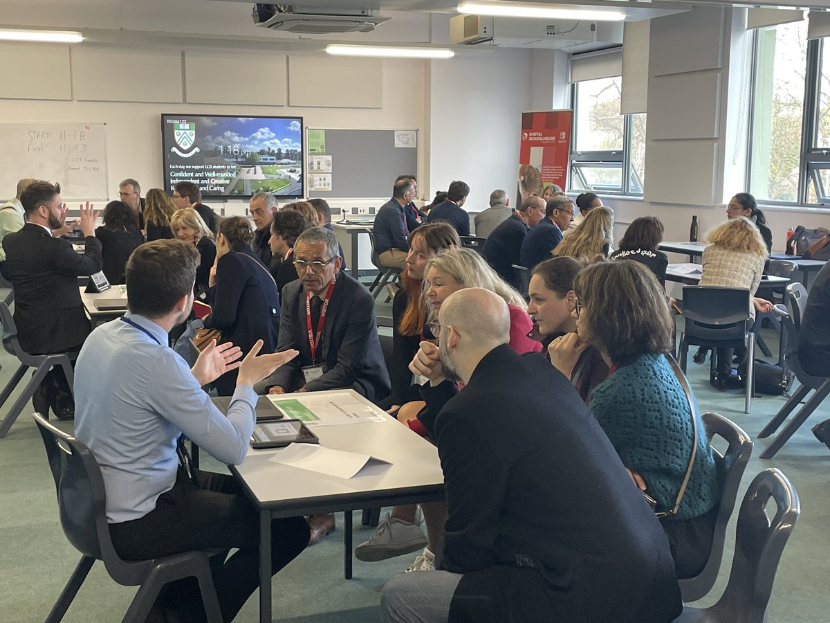 lgs_news's tweet photo. More discussions with our guests from Apple France - small group conversations with our staff ‘Jedi’ team about the impact on our teachers’ work. #LGSCreative https://t.co/tt65bJjf4R