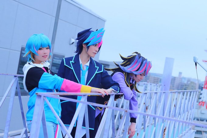 ※cosplay※ 遊戯王VRAINS💙💜藤木家💜💙藤木遊作: さづきさん(@10Sak25)ロボッピ: 守衛さん()A