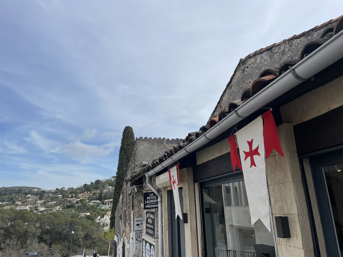 AliceDonckele's tweet photo. ⚔️ 🛡️ En passant par #Biot… Toutes les infos sur cette grande fête médiévale en partenariat avec @F3cotedazur 👉🏻
https://t.co/NqMyLcBneR
#biot #biotetleatempliers #moyenage #ordredutemple #histoire #sortieduweekend https://t.co/kXeUd0YHuc