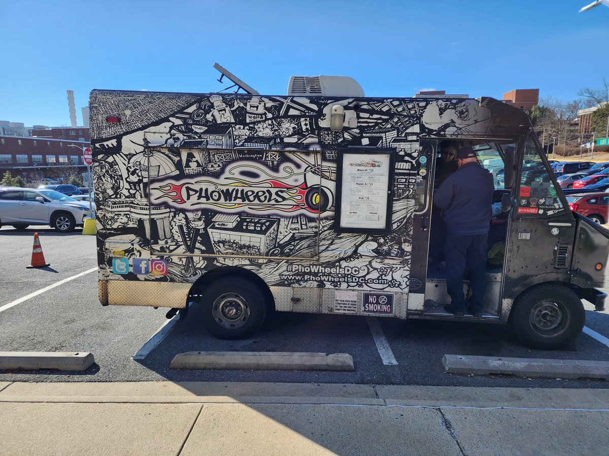 We got the eats! <a href="/PhoWheels/">PhoWheels DC</a> and Plating Grace &amp; Grub are serving at NIH Lot 10H from 11am - 2pm