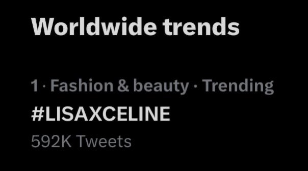 LaliceUpdates's tweet photo. WW number #1 👏🏻

LALISA CELINE GIRL
#LISAatCelinePopUp
#LISAXCELINE https://t.co/6m44dulvjp